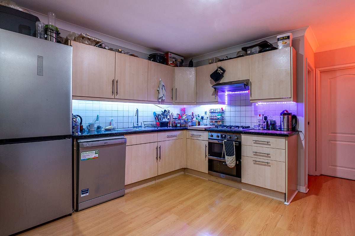 House Sceptre Road in Greater London