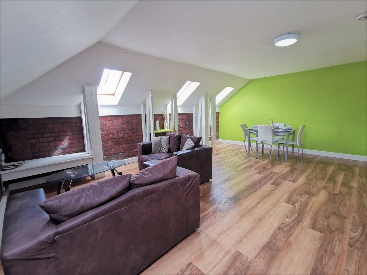Flat Blakeridge Lane in Kirklees