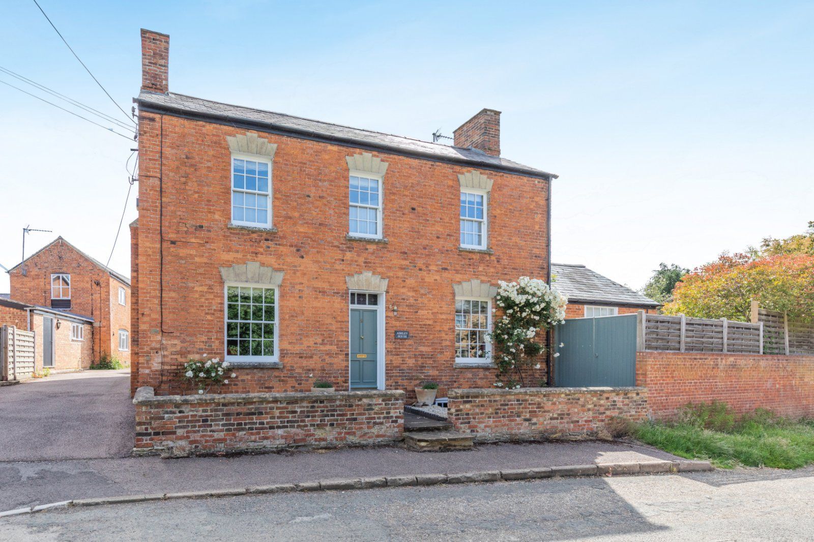 House Chapel Close in Cherwell District