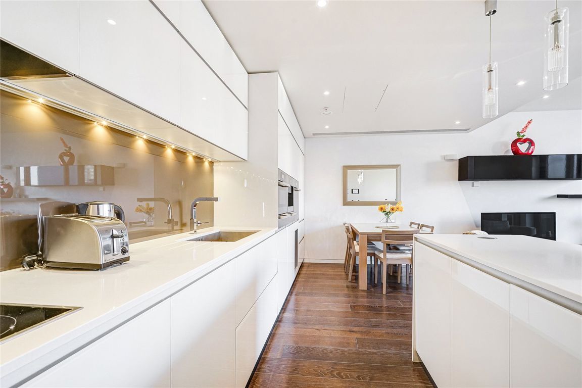 Flat Aldwych in City of Westminster