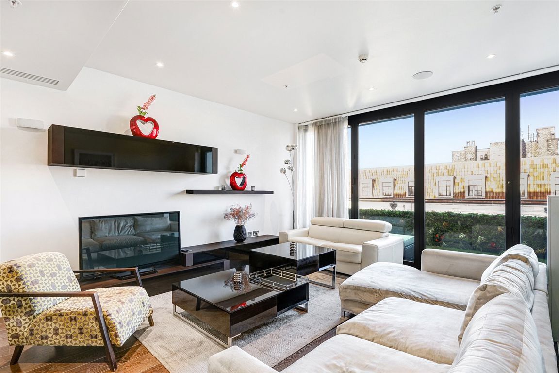 Flat Aldwych in City of Westminster