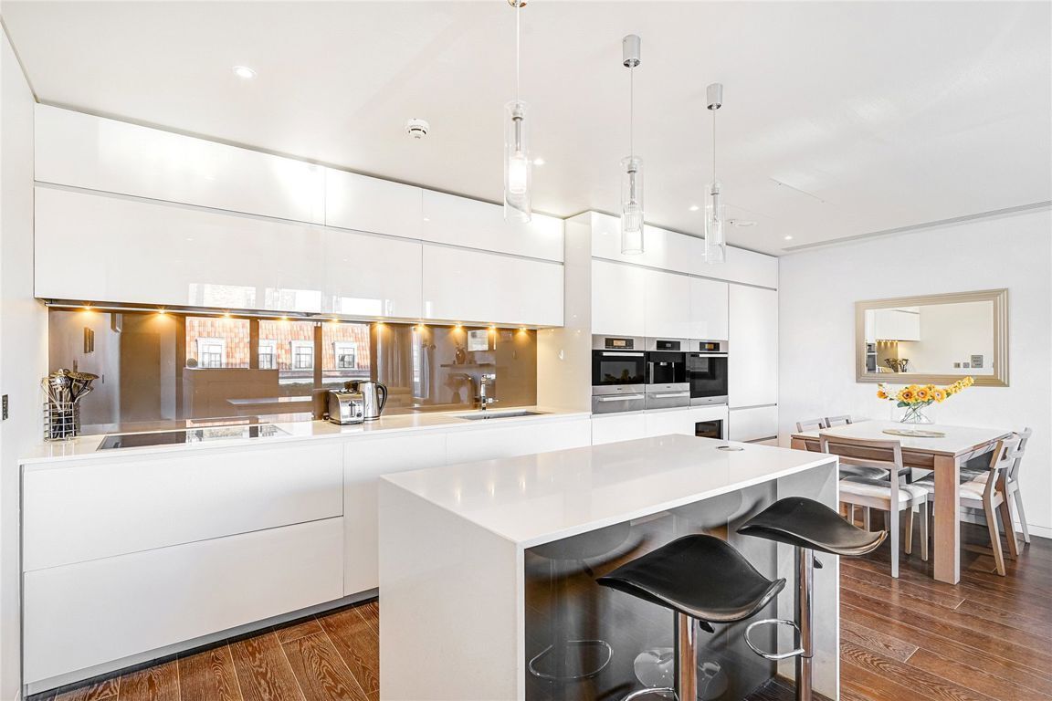 Flat Aldwych in City of Westminster