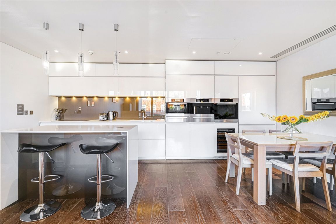 Flat Aldwych in City of Westminster