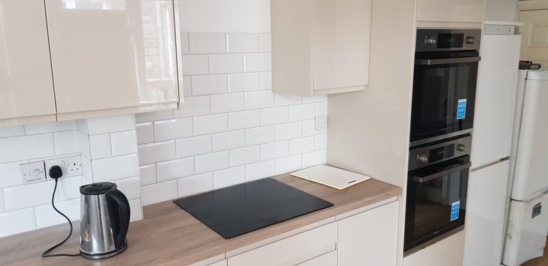 Room Wilford Grove in Nottingham