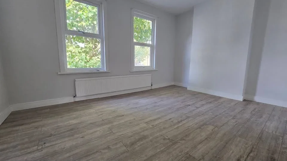 Room Lakedale Road in Greater London