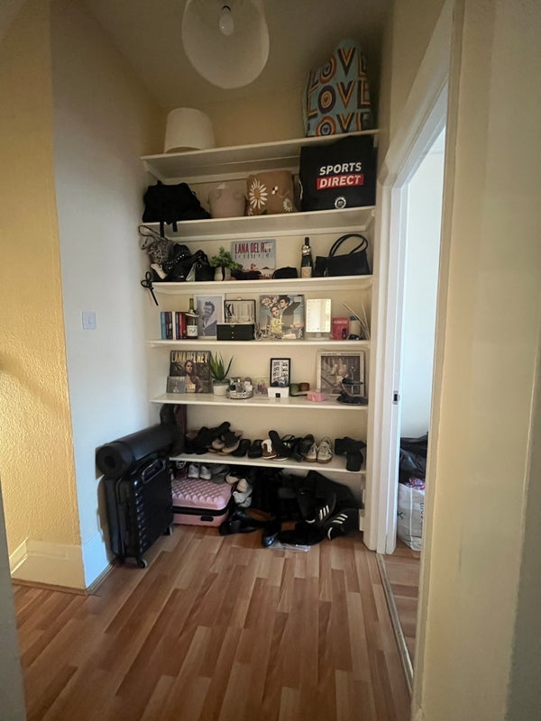Flat Tankerville Road in Greater London