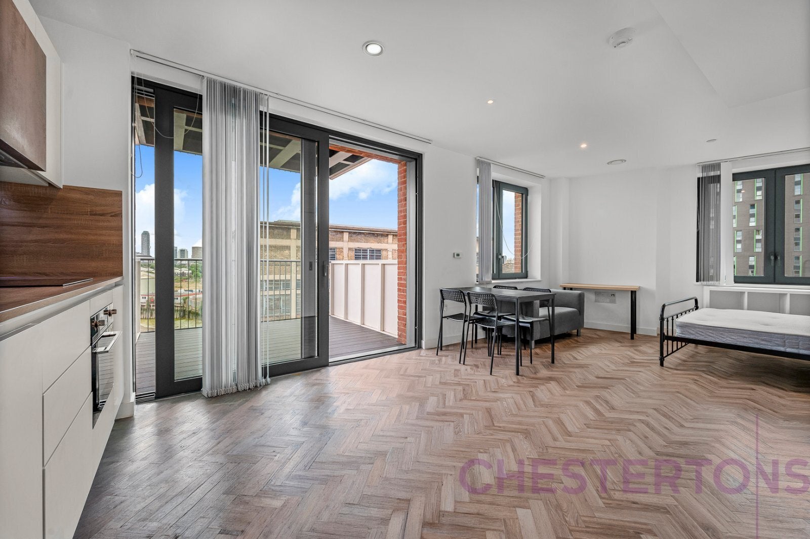 Flat Gillender Street in Greater London