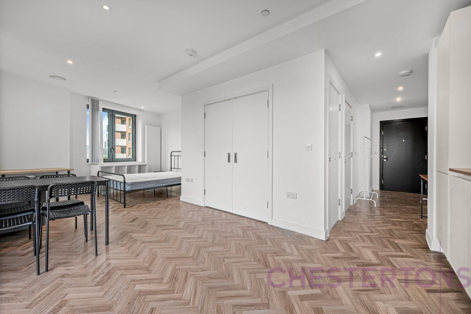Flat Gillender Street in Greater London