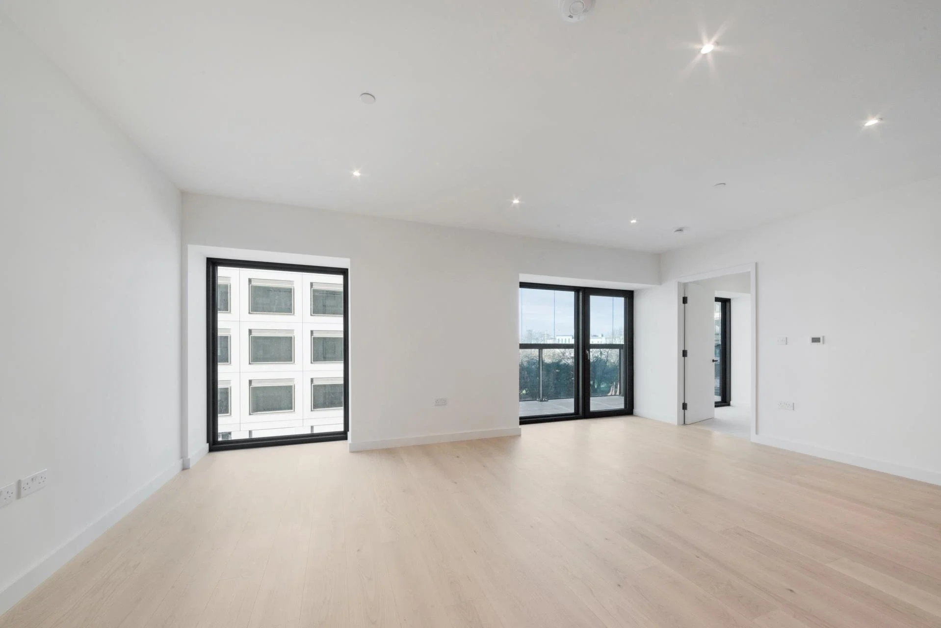 Flat Royal Crest Avenue in Greater London