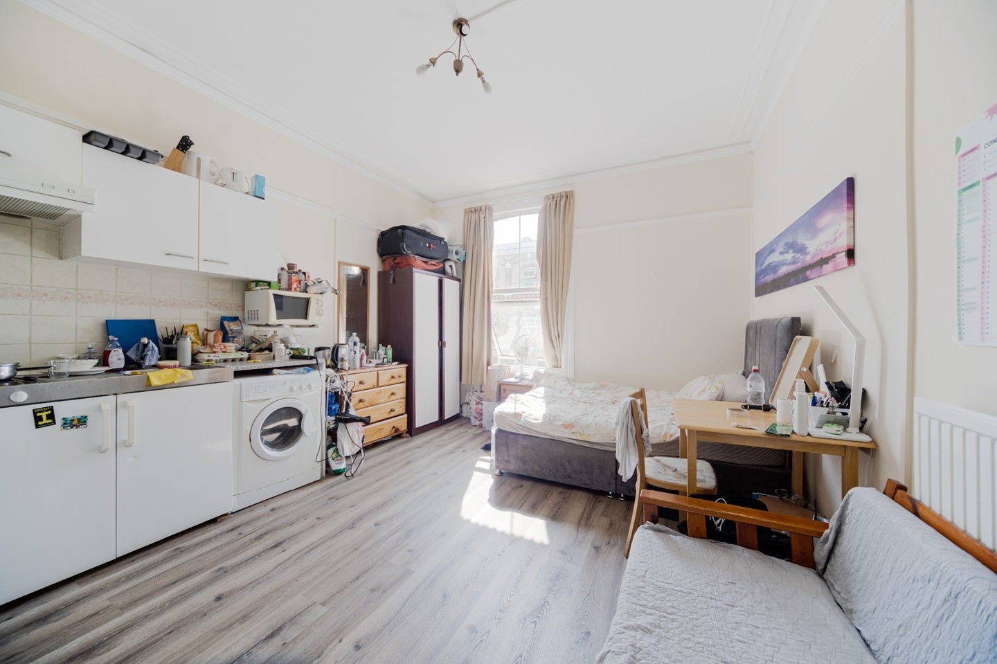 Room Wrights Lane in Greater London