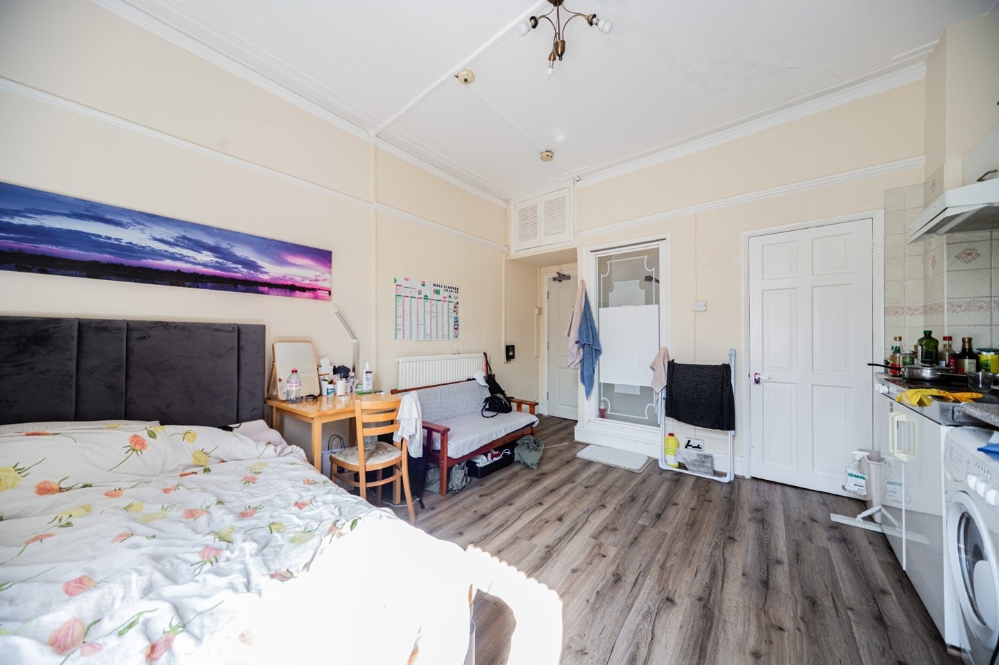Room Wrights Lane in Greater London