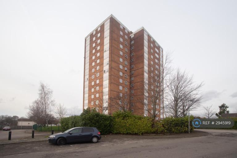 Flat Lyneham Walk in Salford
