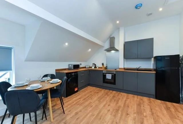 Flat Dovecote Lane in Nottingham