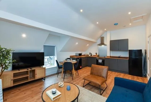 Flat Dovecote Lane in Nottingham