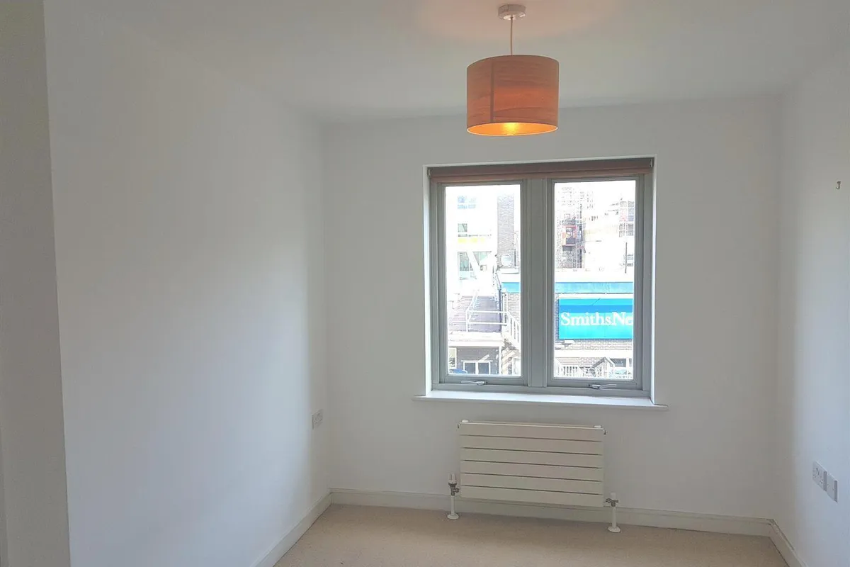 Flat Hunt Close in Greater London