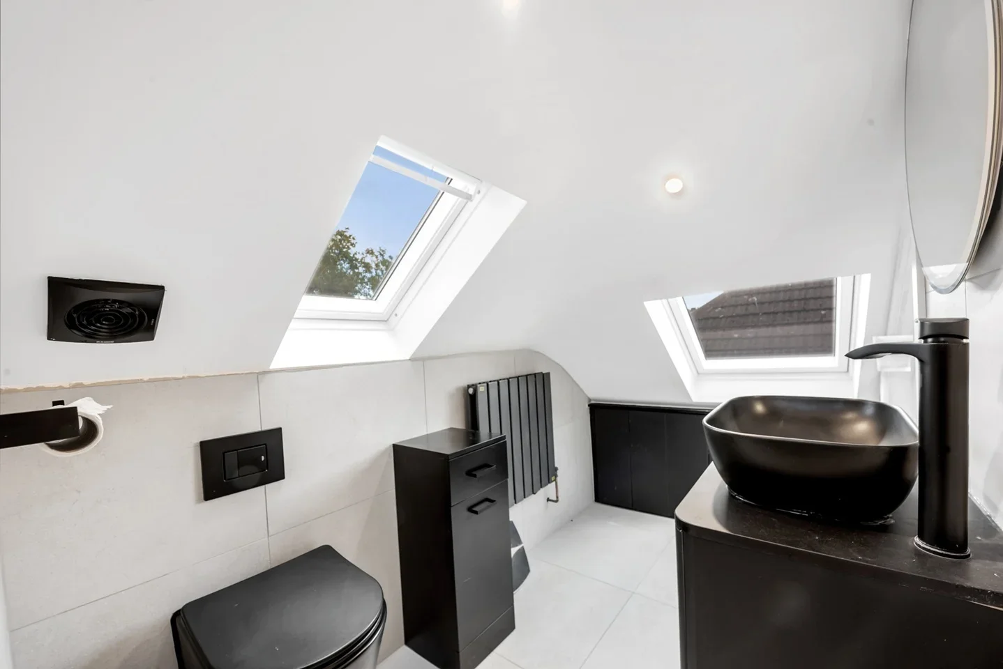 Flat Beechwood Avenue in Greater London
