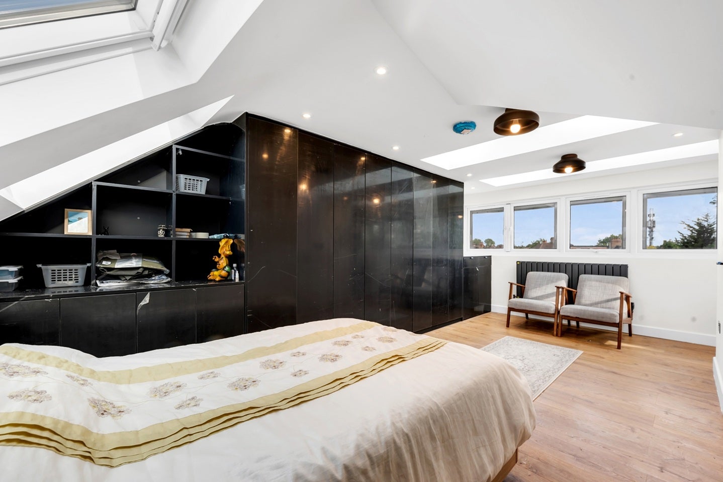 Flat Beechwood Avenue in Greater London