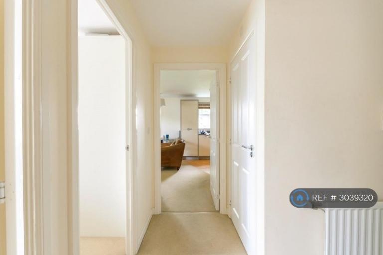 Flat Oak Leaze in Bristol