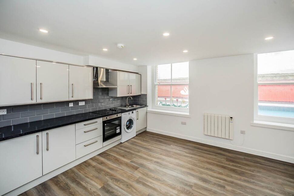 Flat Market Walk in Huddersfield