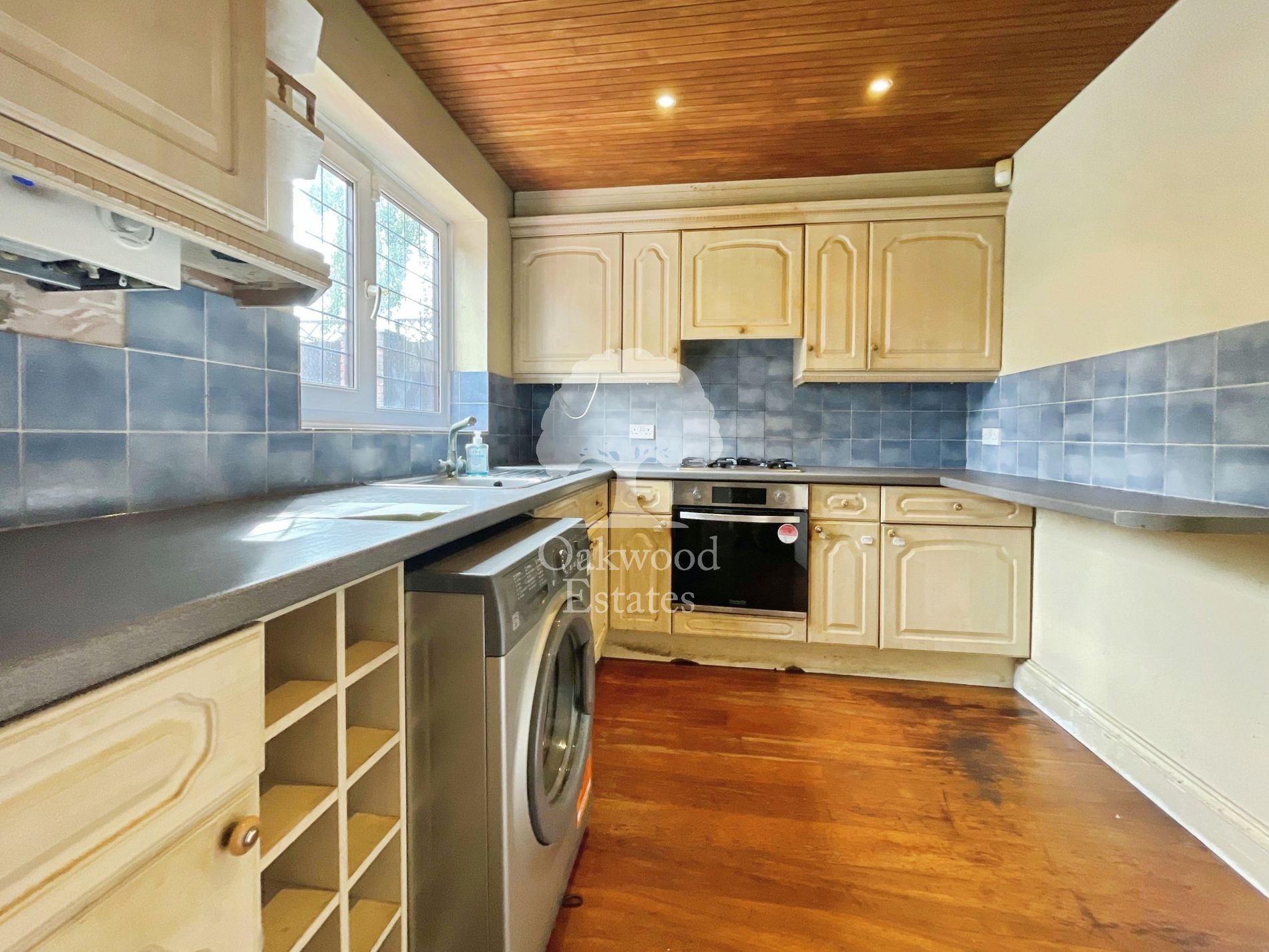 House Garnet Close in Slough