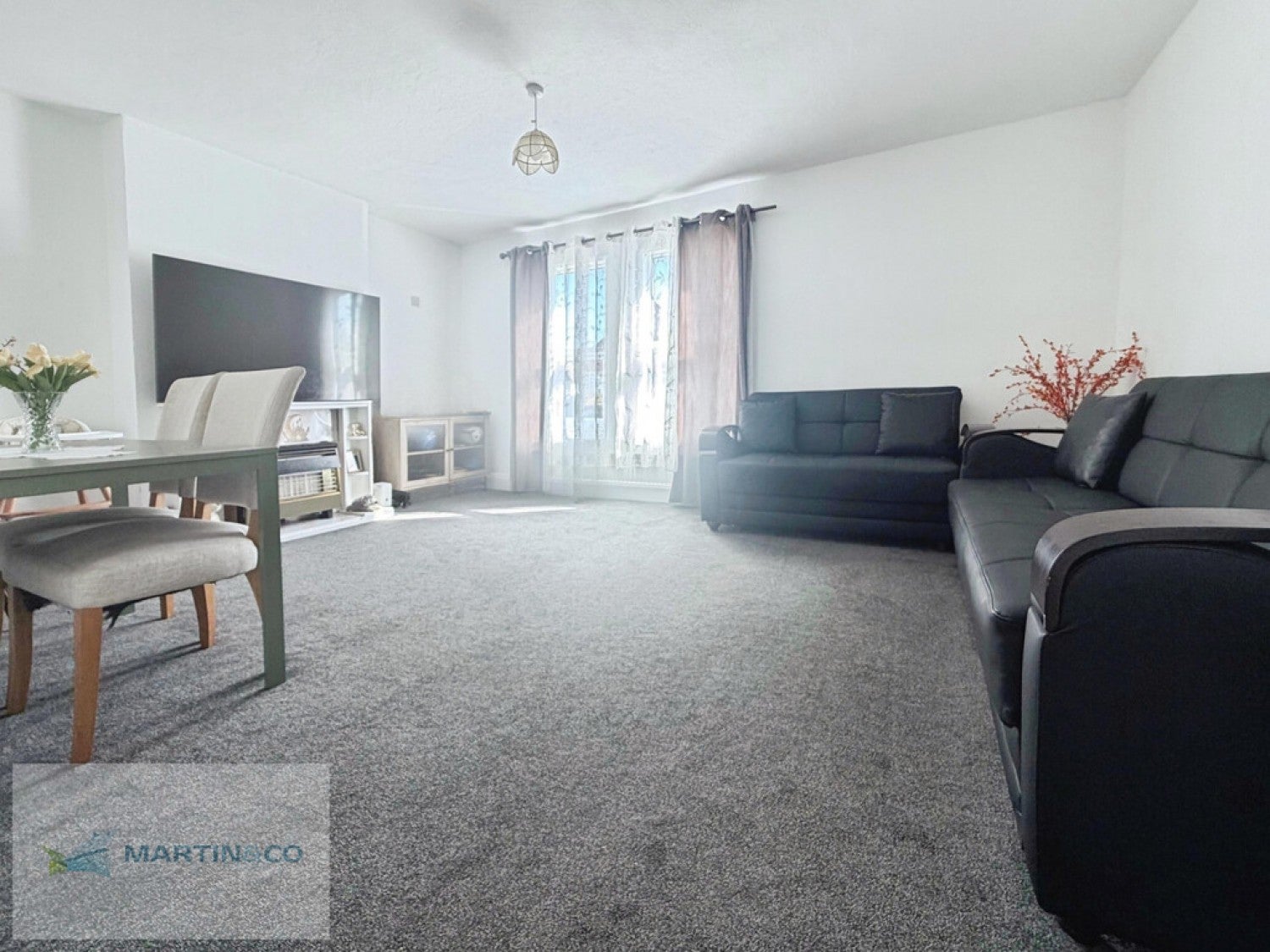 Flat The Grove in Elmbridge