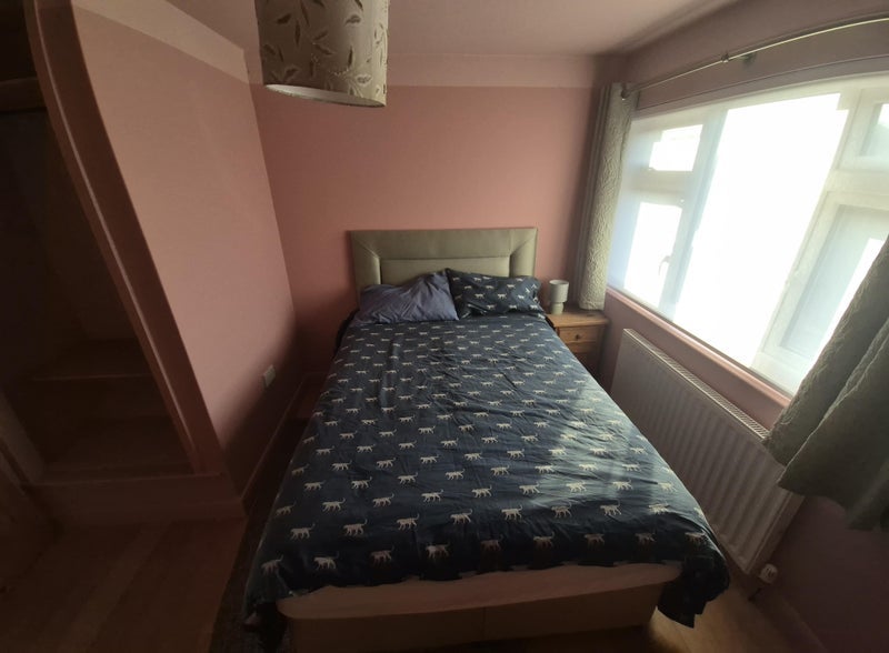 Room Dutton Close in Stoke Heath