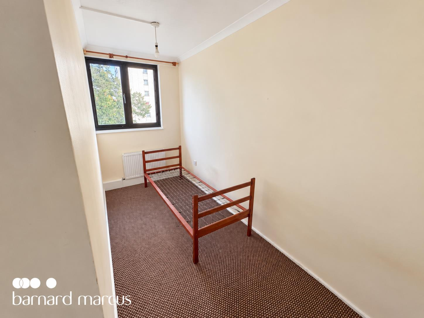 Flat Summerwood Road in Greater London