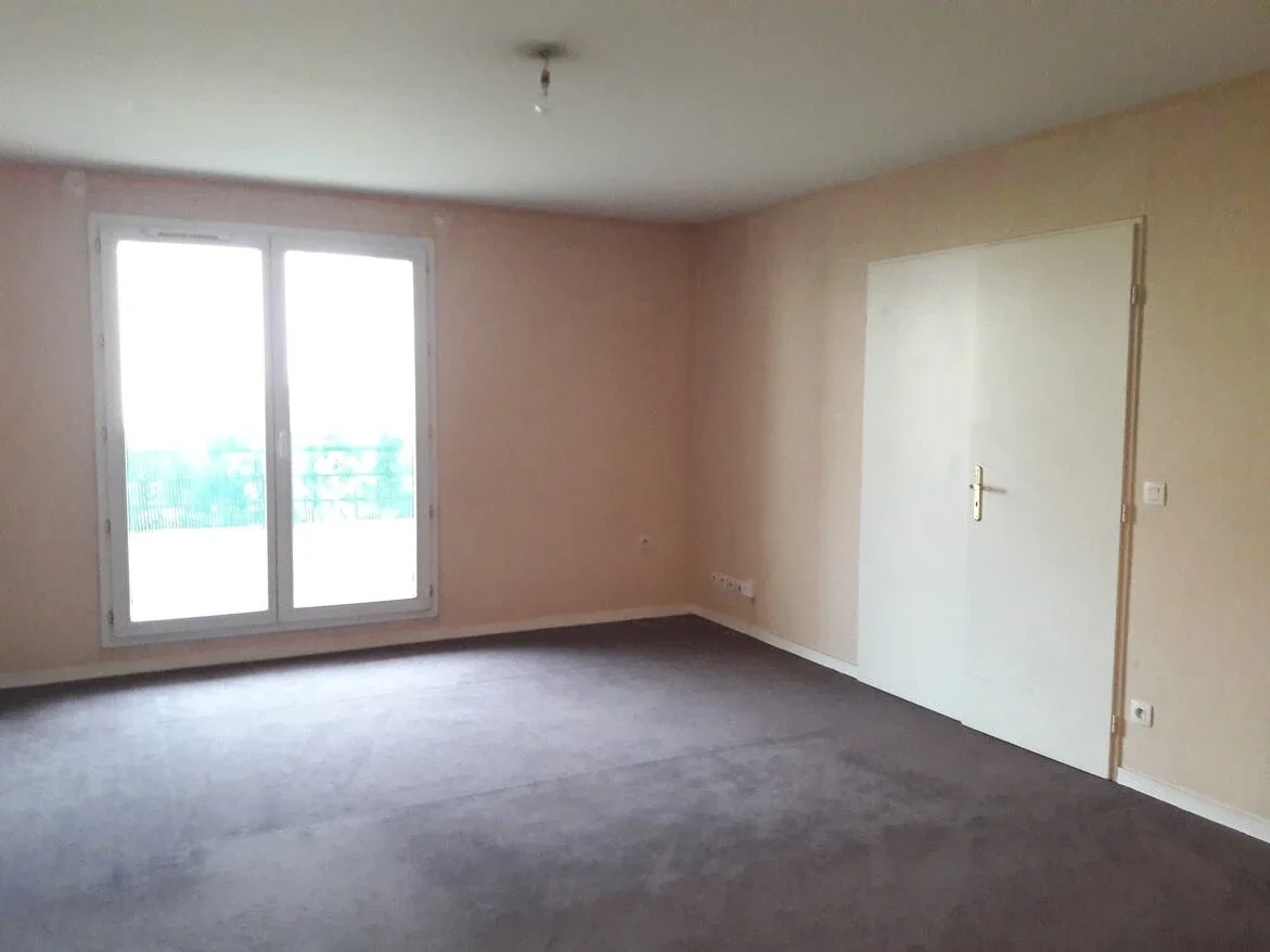 Flat Rue de la Justice in Poissy