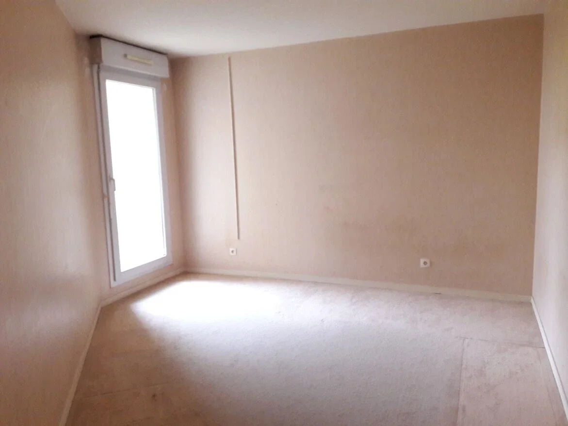 Flat Rue de la Justice in Poissy