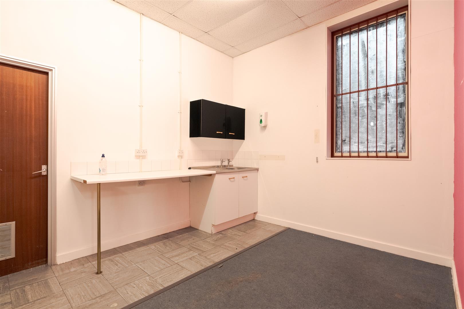 Flat Portland Walk in Barrow-in-Furness