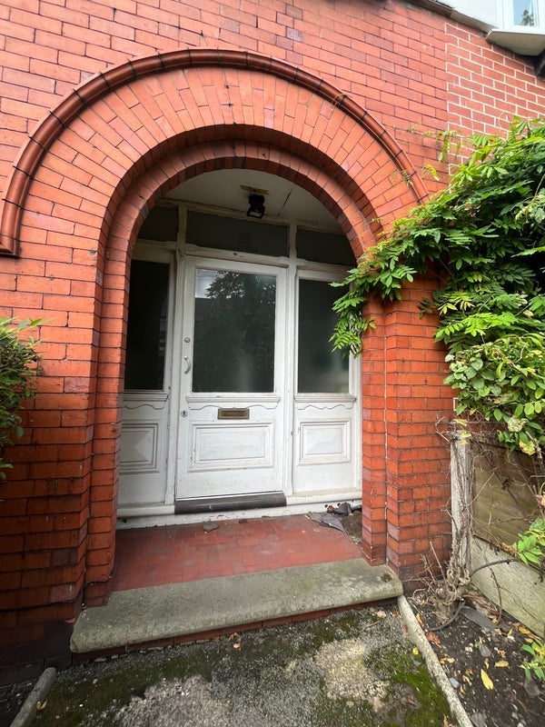 Room Mauldeth Road West in Manchester