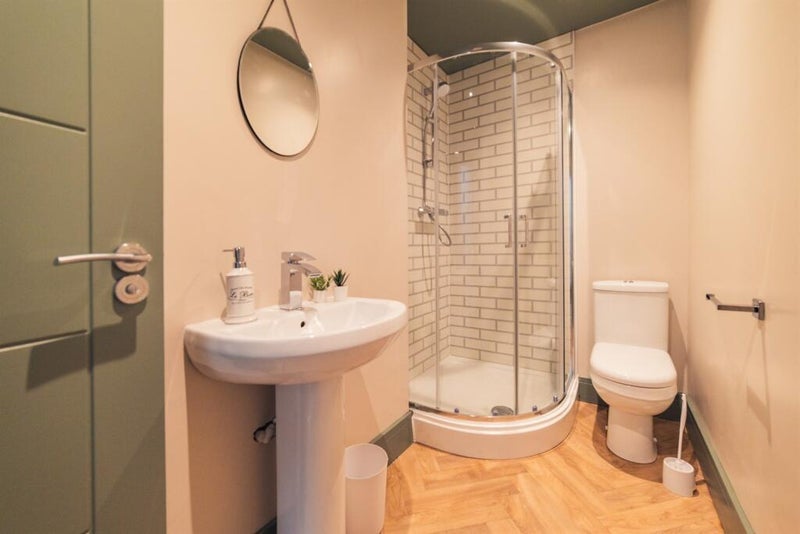 Room Adeline Street in Cardiff