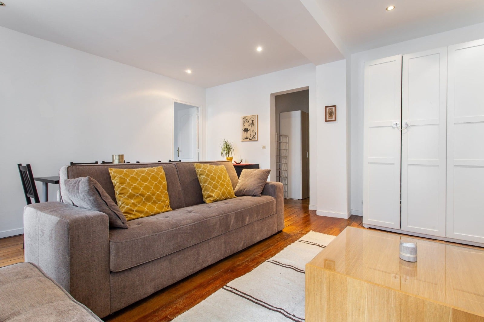 Flat Rue Corneille in Paris