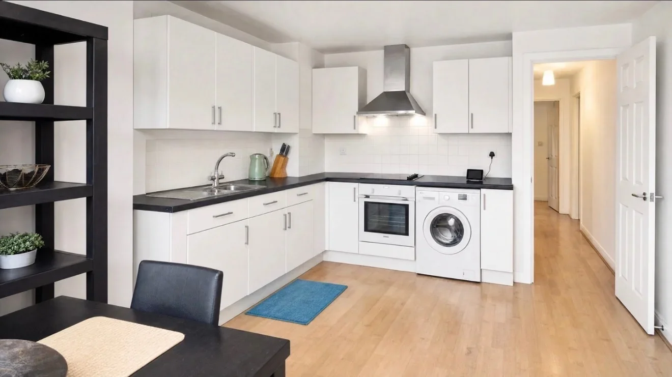 Room Wickham Road in Greater London