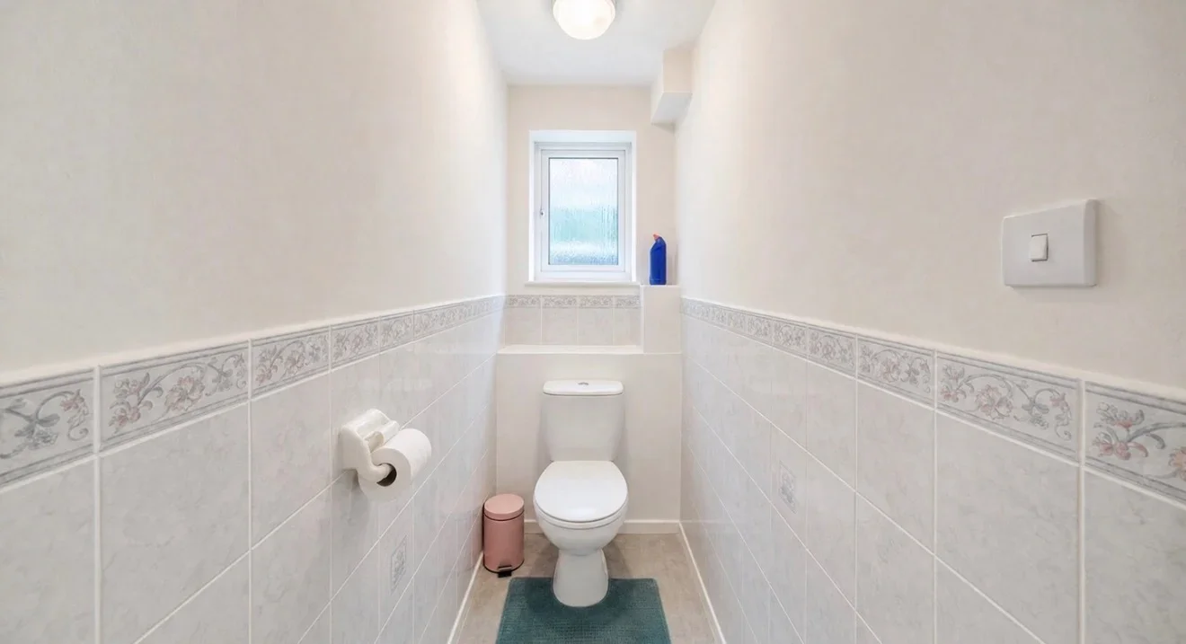 Room Wickham Road in Greater London