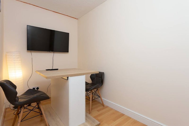 Room Langbourne Place in Greater London