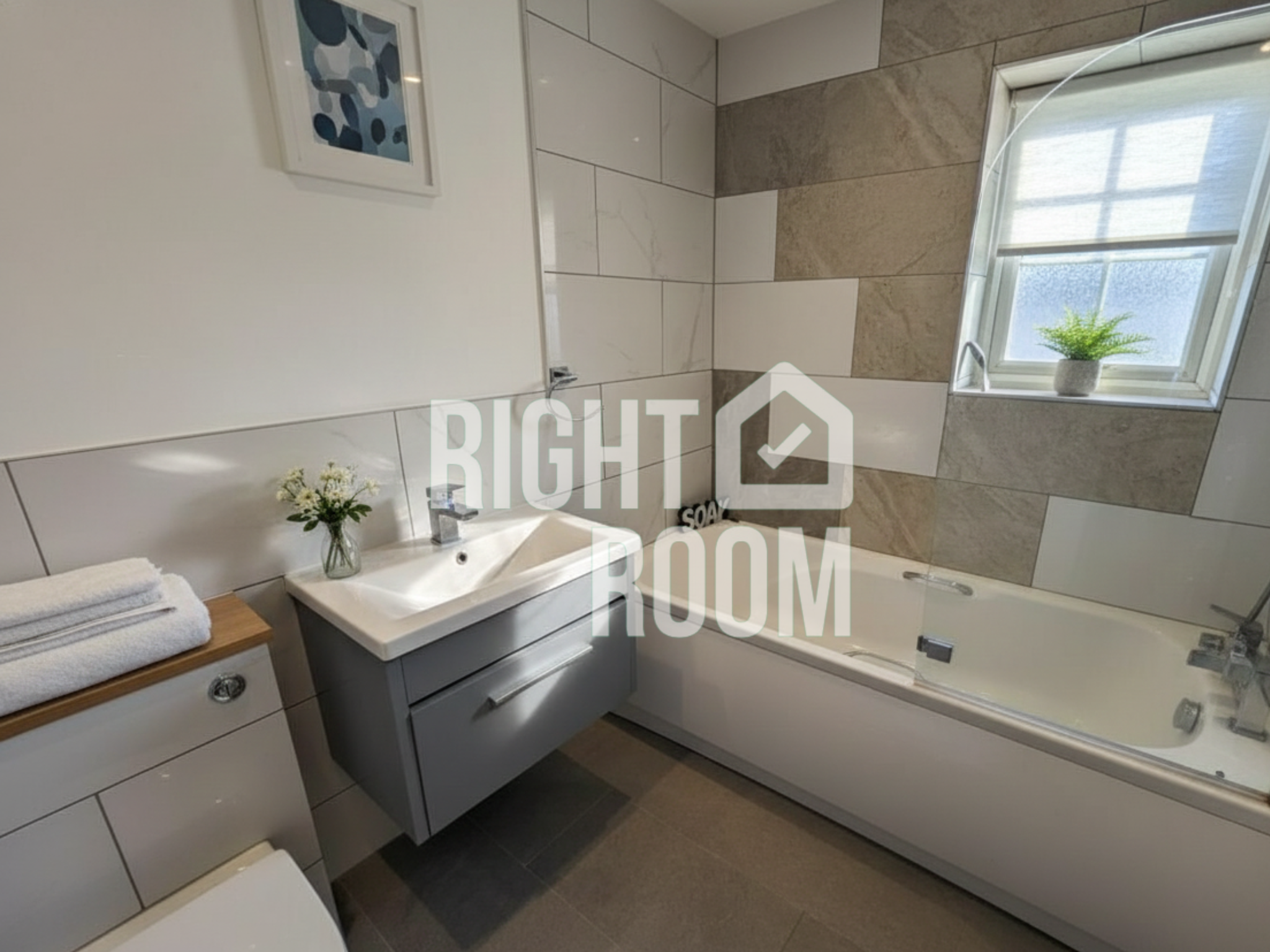 Flat Seamoor Road in Bournemouth