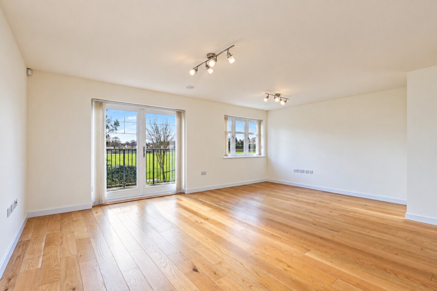 Flat Leicester Road in Greater London