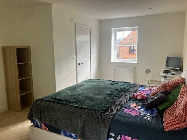 Room Wolston Meadow in Milton Keynes