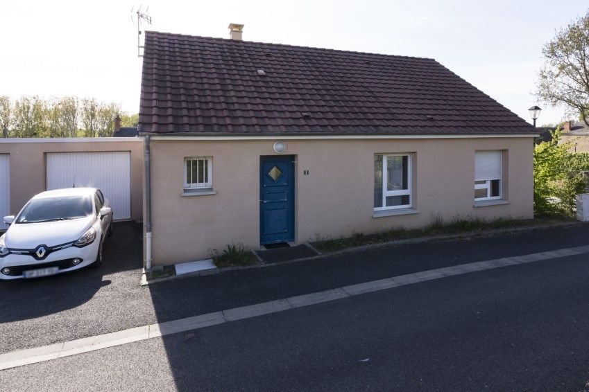 House Allée des Marronniers in Briantes