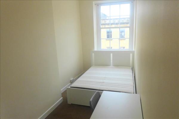 Flat Park Street in Bristol