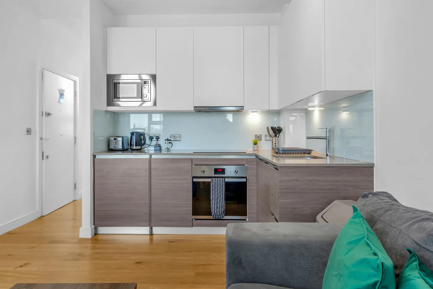 Flat Balfour Road in Greater London