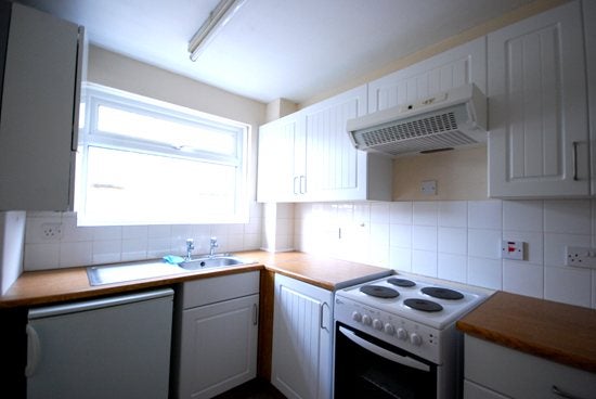 Flat Great Preston Road in Ryde
