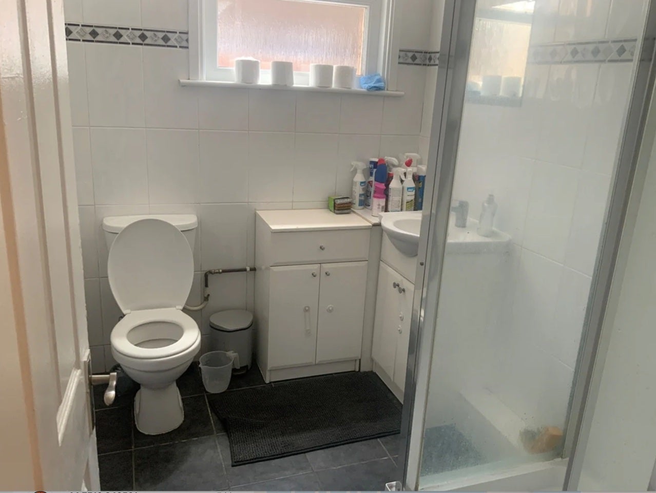 Room London Road in Greater London