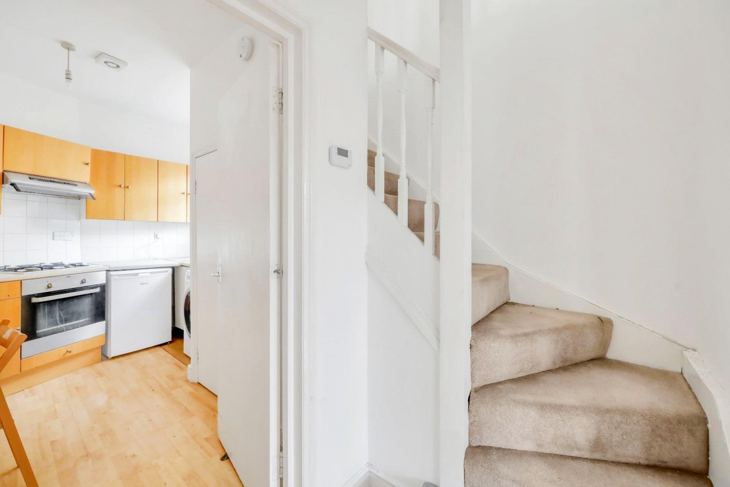 Flat Whiston Road in Greater London