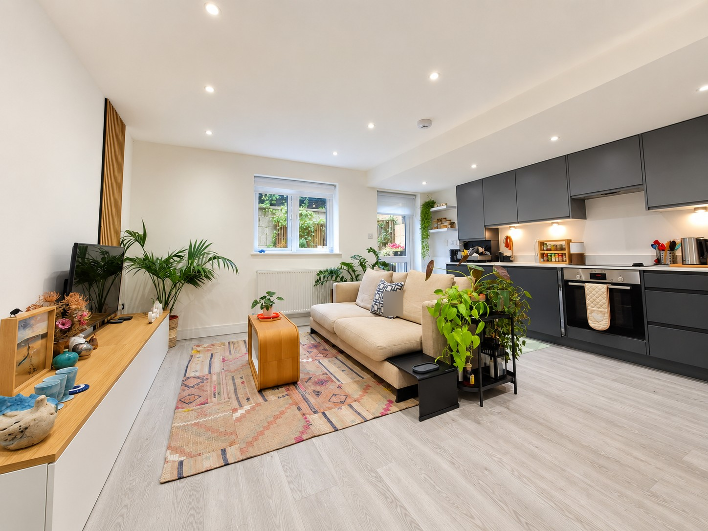 Flat Allen Road in Greater London