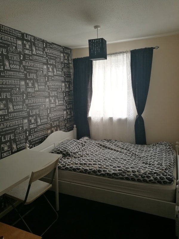 Room Servia Drive in Leeds