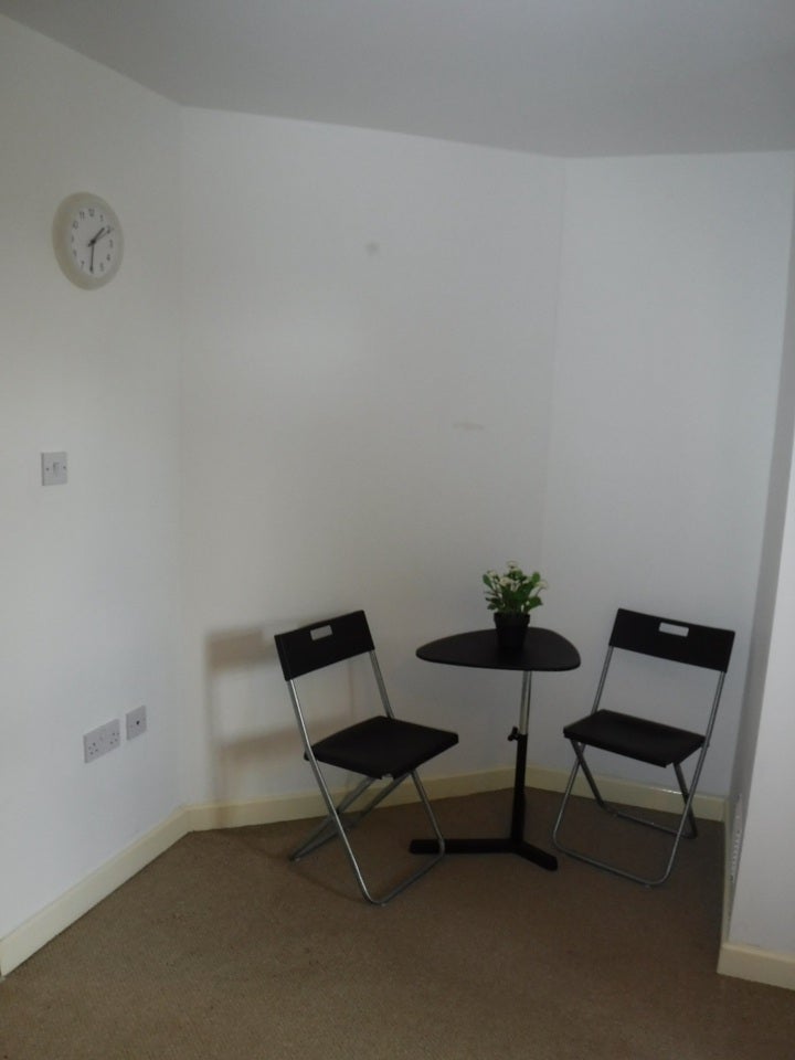 Room Wolverhampton Street in Willenhall