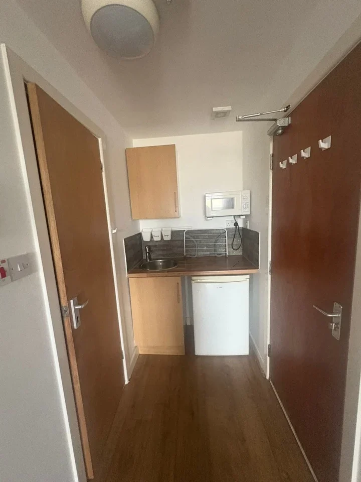 Room Wolverhampton Street in Willenhall