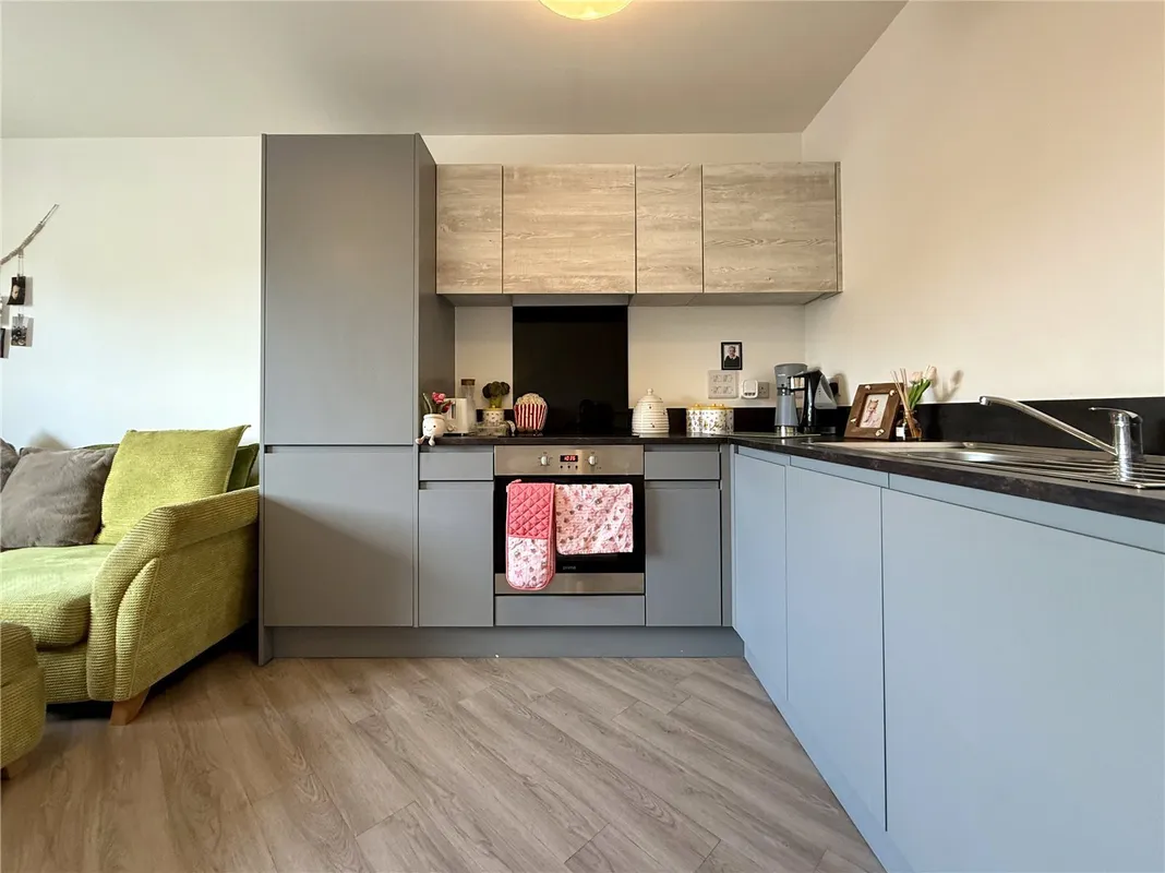 Flat Wimborne Road in Poole